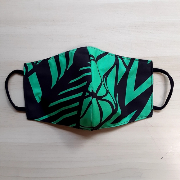 2Pk Reversible Face Mask - Picture 2 of 2